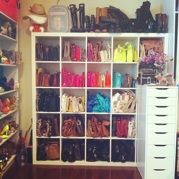 purse organization-purse cuvvies-ikea shelf for closet organization-ikea hacks-closet organization-how to organize your accessories-shoes-purses-jewelry-via-instagram