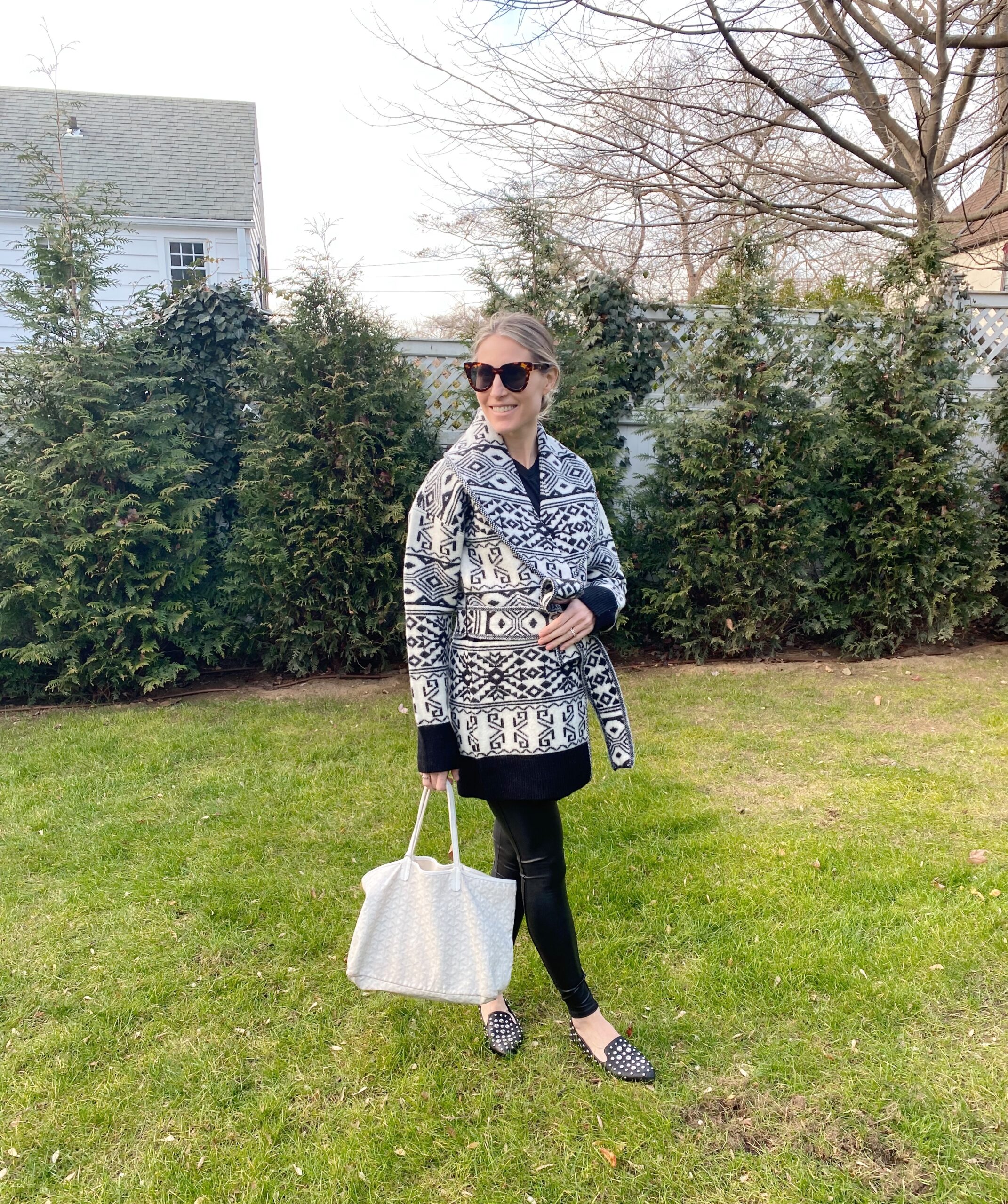 winter maternity outfit, winter outfit, winter weekend outfit, what I wore the second week of January 2022