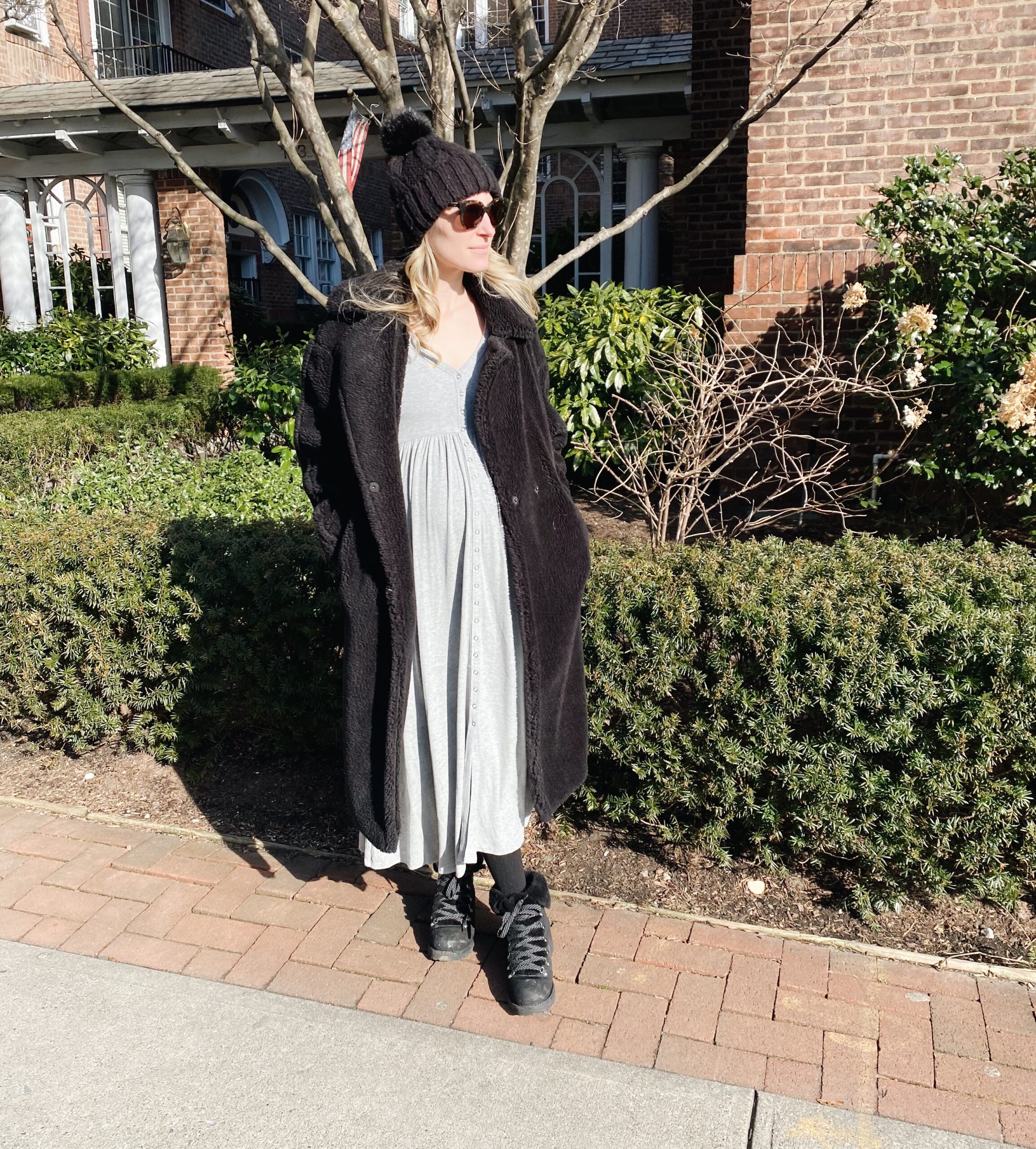 winter maternity outfits, maternity outfits, pregnancy outfits