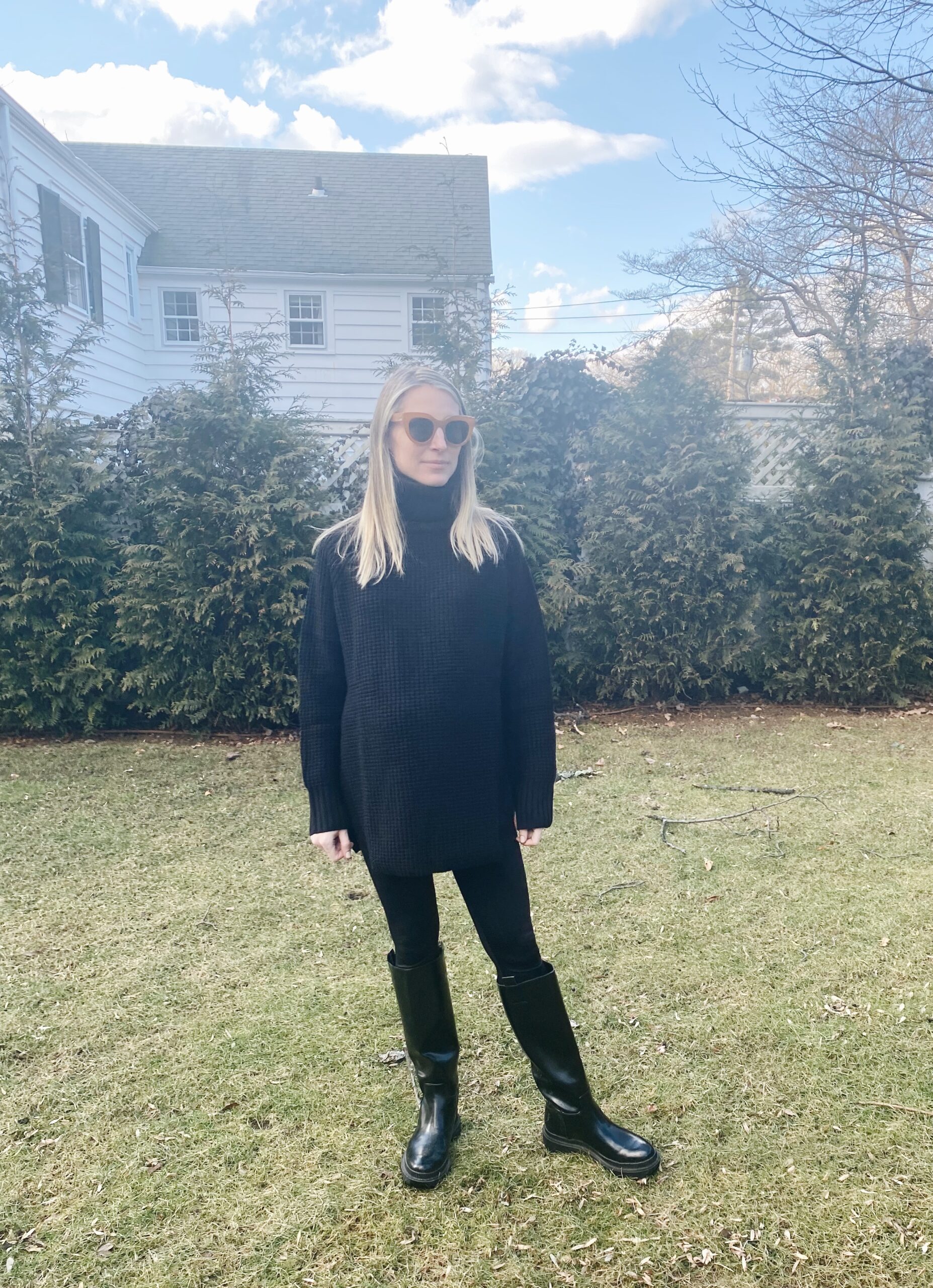 winter pregnancy outfit